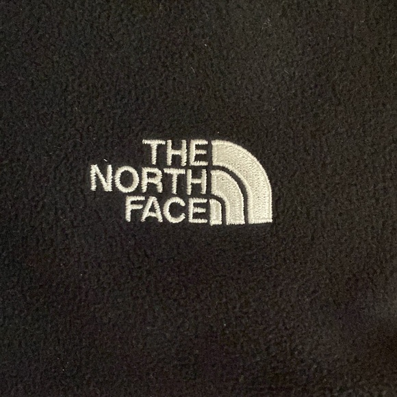 Kids northface fleece jacket. Worn once. - Picture 2 of 3